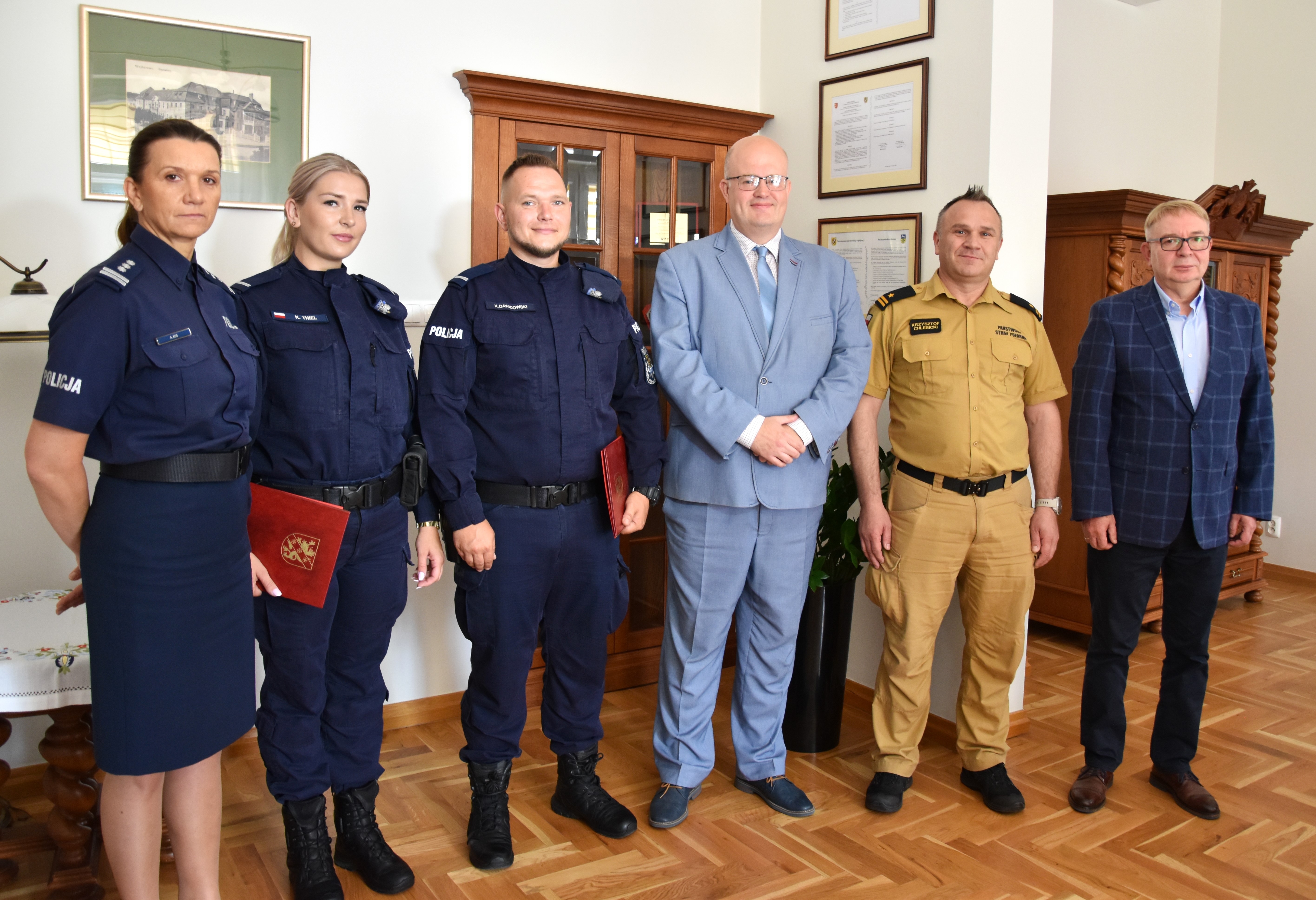 Wejherowscy policjanci nagrodzeni przez starostę  